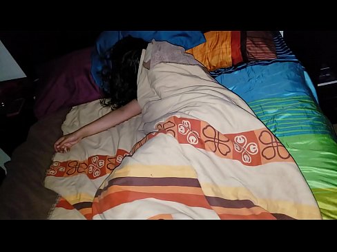 ❤️ Stepson ag bualadh lena leasmháthair óg agus í ina codladh. Porn bhaile  ag ga.rexporn-com.ru ☑